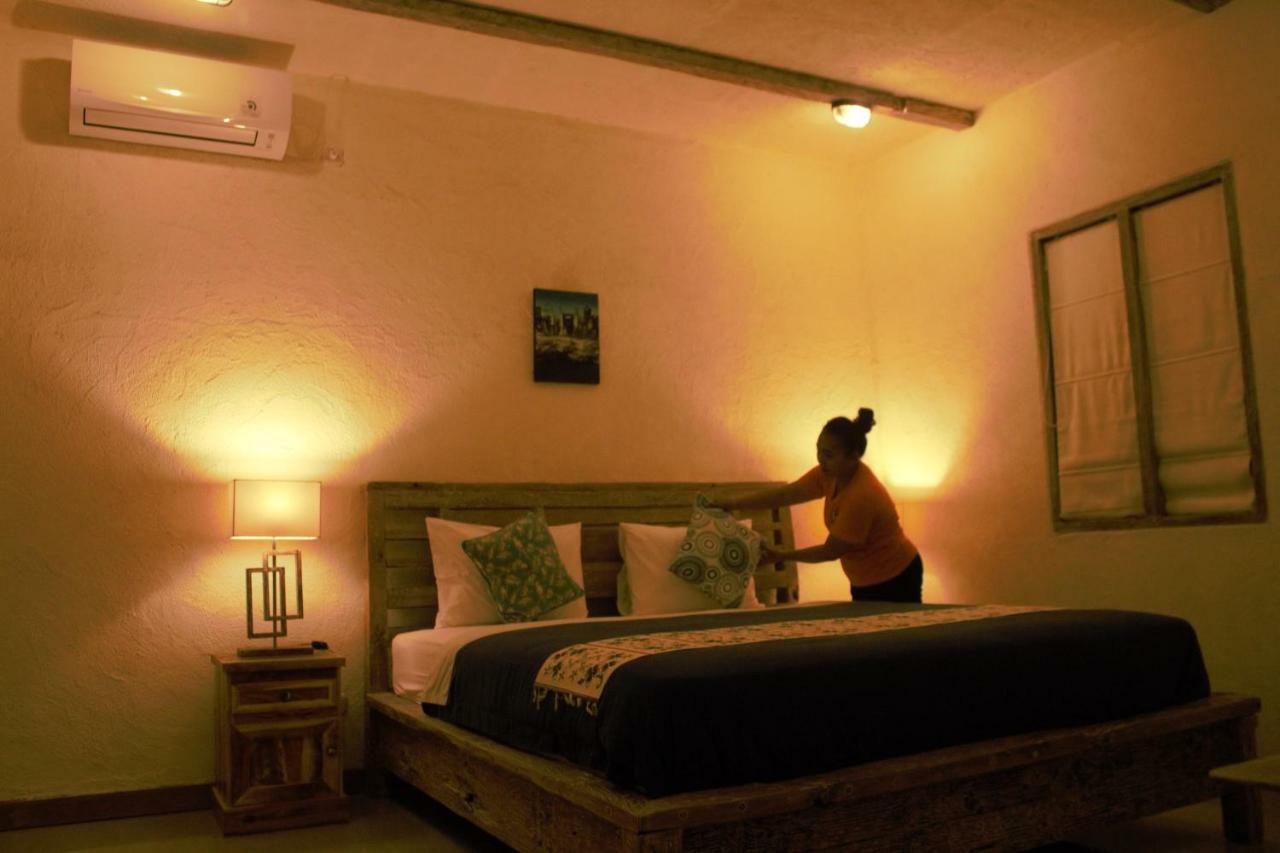 Adore Guesthouse Amed Exterior foto